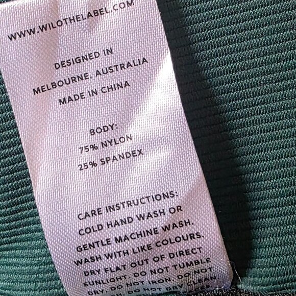 NWOT WILO ( LG ) Australian Crop Work Out Padded Tank Top Sports Bra - Picture 6 of 6